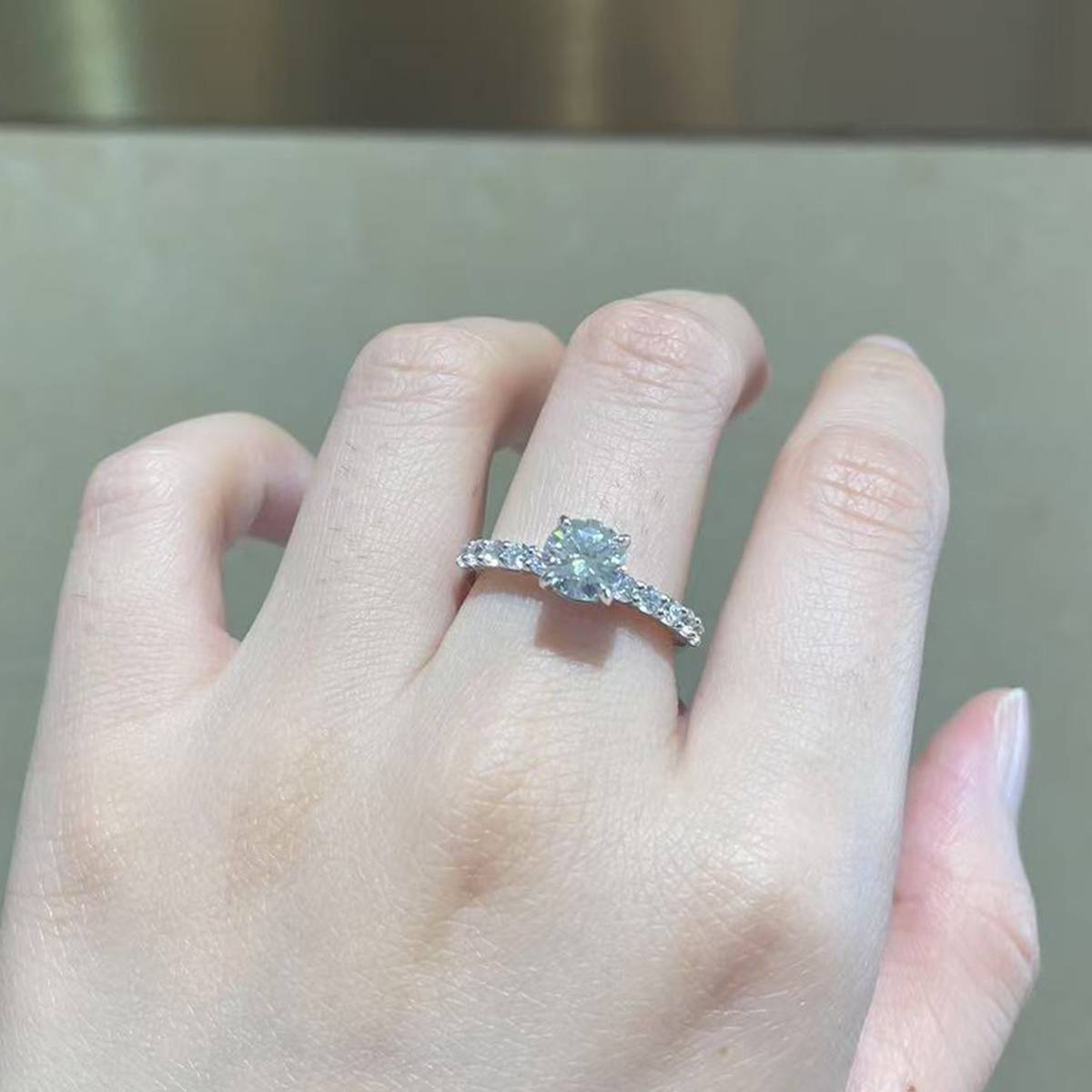 Light Luxury Four Claw Women's Ring S925 Silver Plated Platinum Customized Selection Main Stone Moissanite Diamond 1.0ct/Secondary Stone High Carbon Diamond